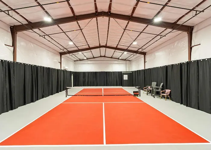 Private Indoor Pickleball Court & Red Rock Views