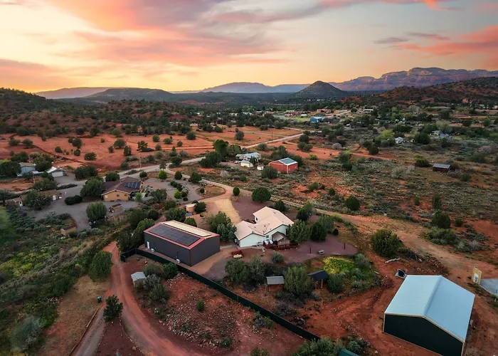 Holiday home Private Indoor Pickleball Court & Red Rock Views *