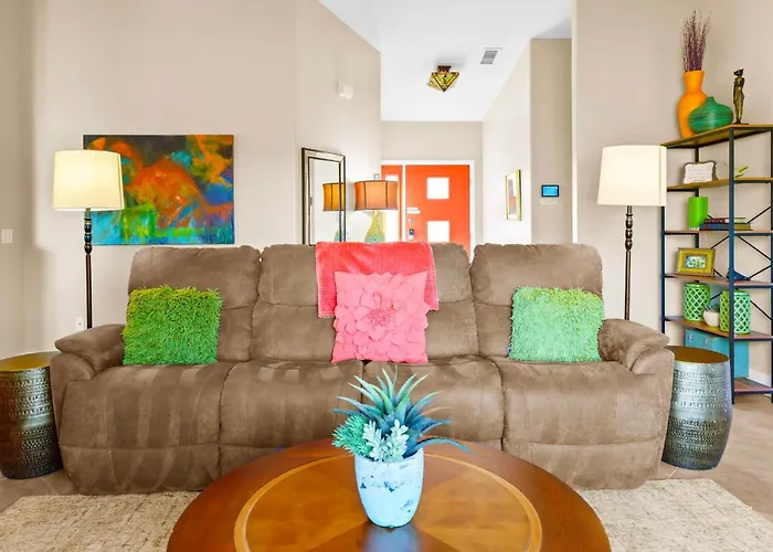 Private Indoor Pickleball Court & Red Rock Views