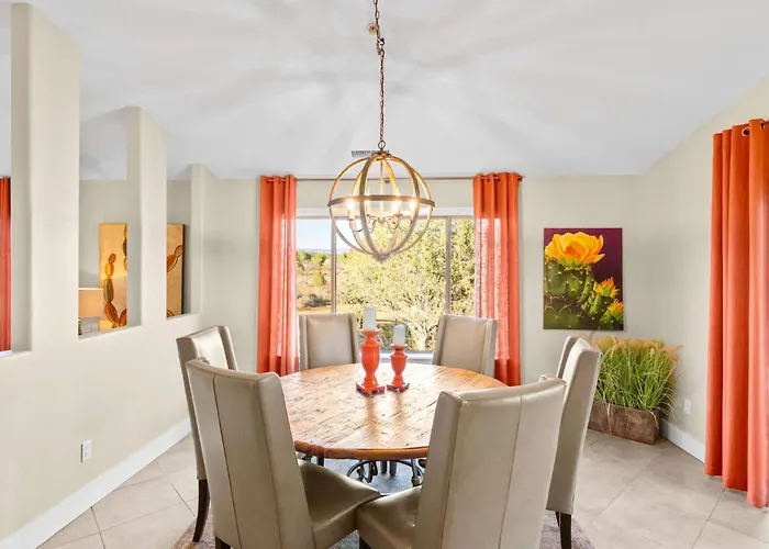 Holiday home Private Indoor Pickleball Court & Red Rock Views