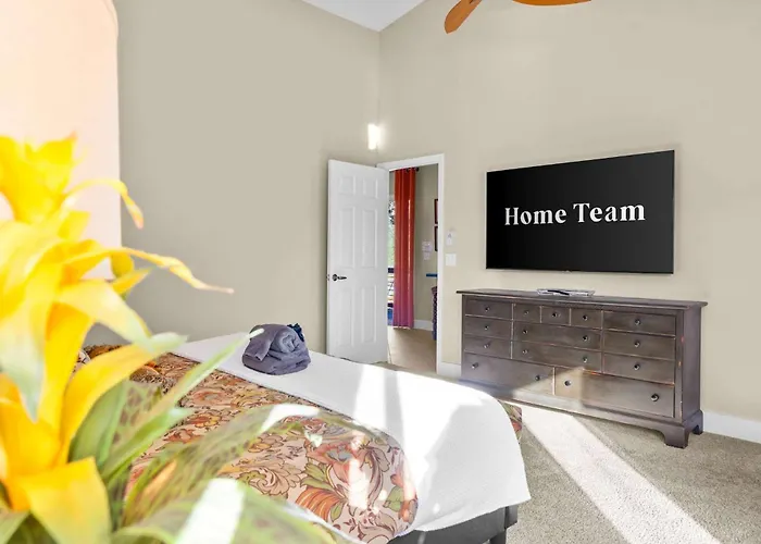 Private Indoor Pickleball Court & Red Rock Views Holiday home *