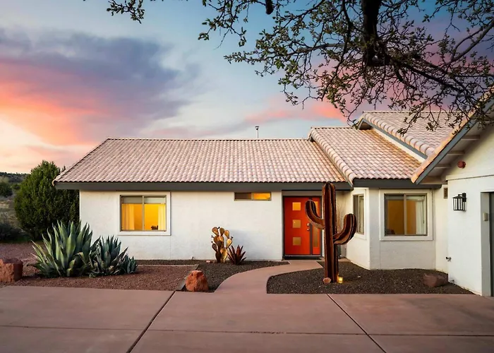 Private Indoor Pickleball Court & Red Rock Views Holiday home Sedona